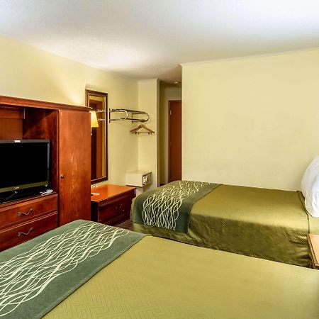 Econo Lodge Morgantown Εξωτερικό φωτογραφία