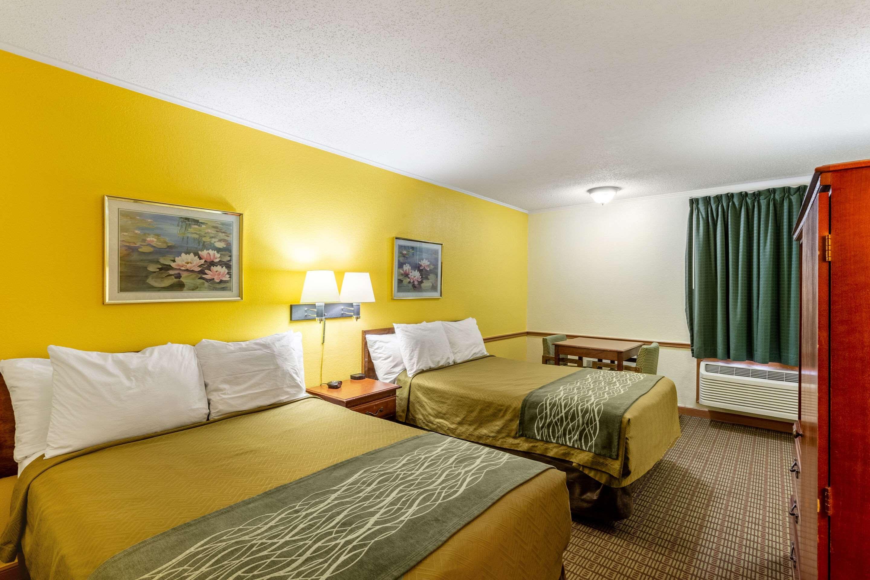 Econo Lodge Morgantown Εξωτερικό φωτογραφία