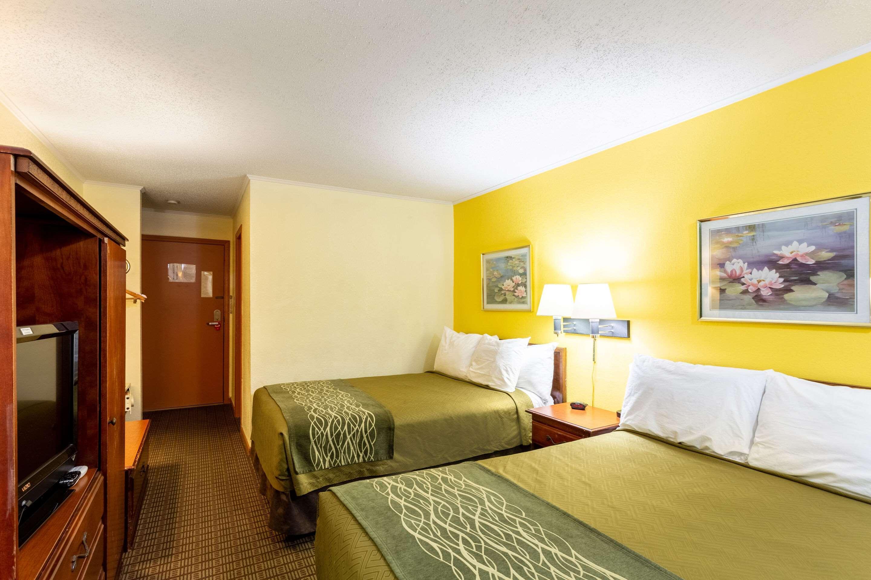 Econo Lodge Morgantown Εξωτερικό φωτογραφία