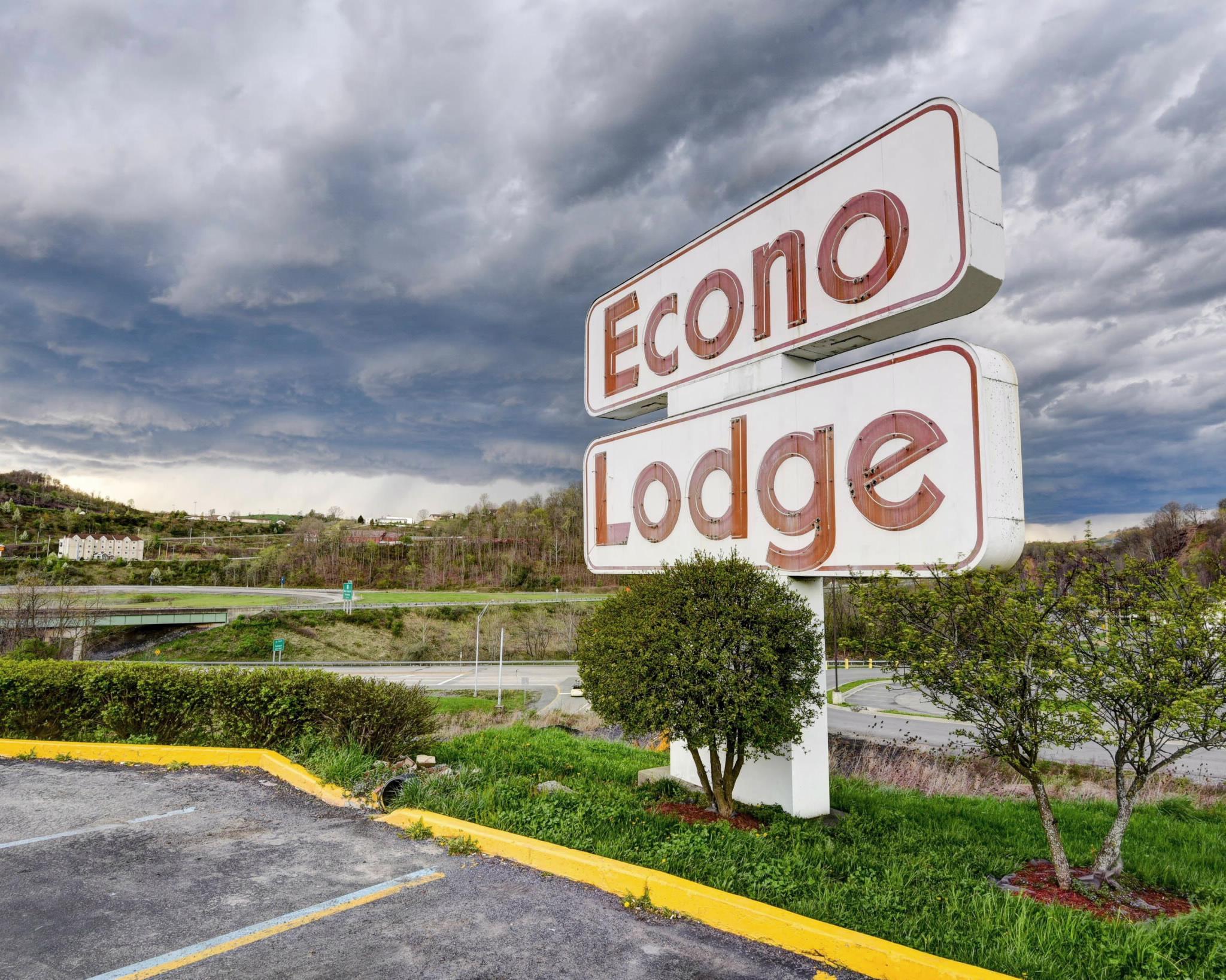 Econo Lodge Morgantown Εξωτερικό φωτογραφία