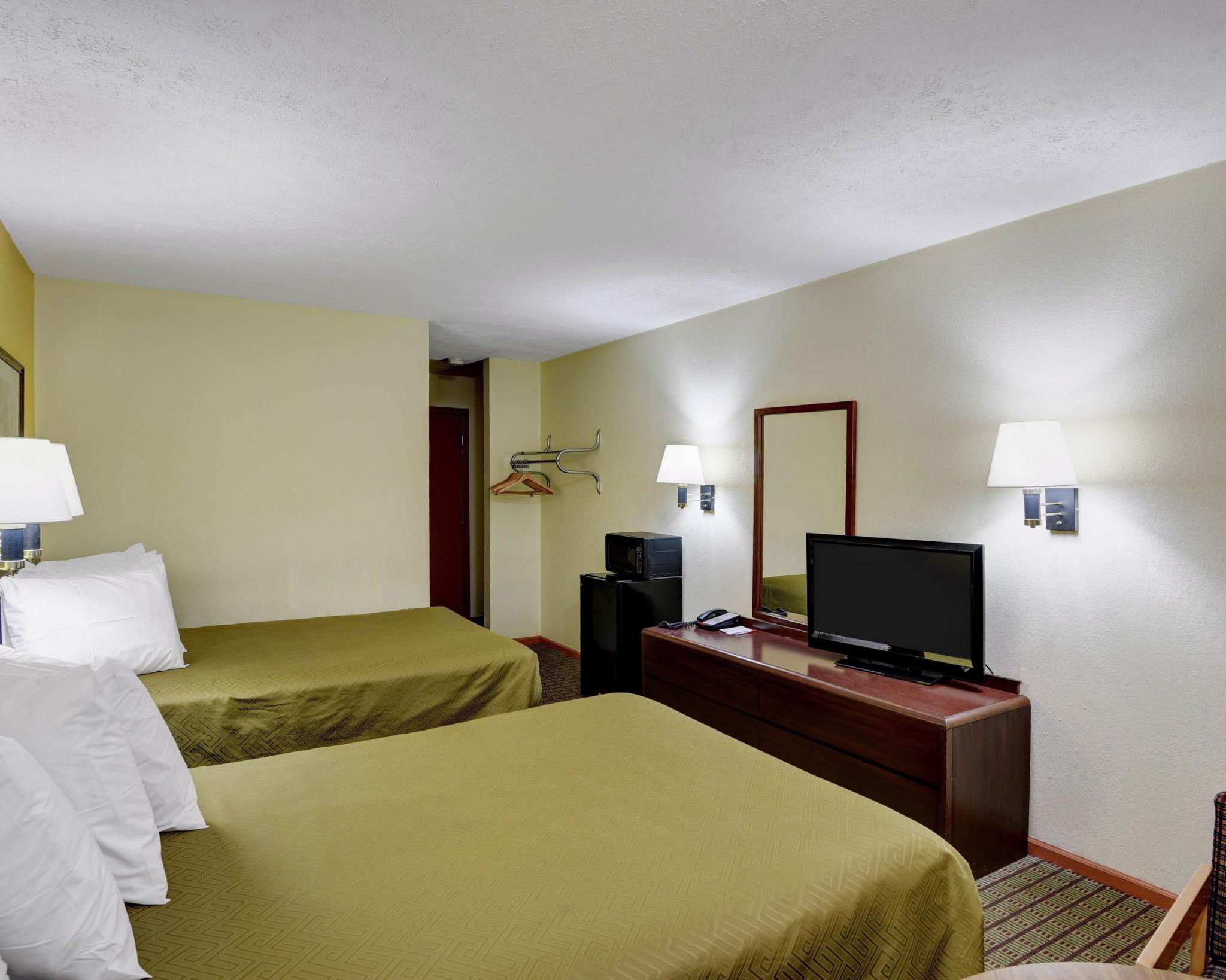 Econo Lodge Morgantown Εξωτερικό φωτογραφία