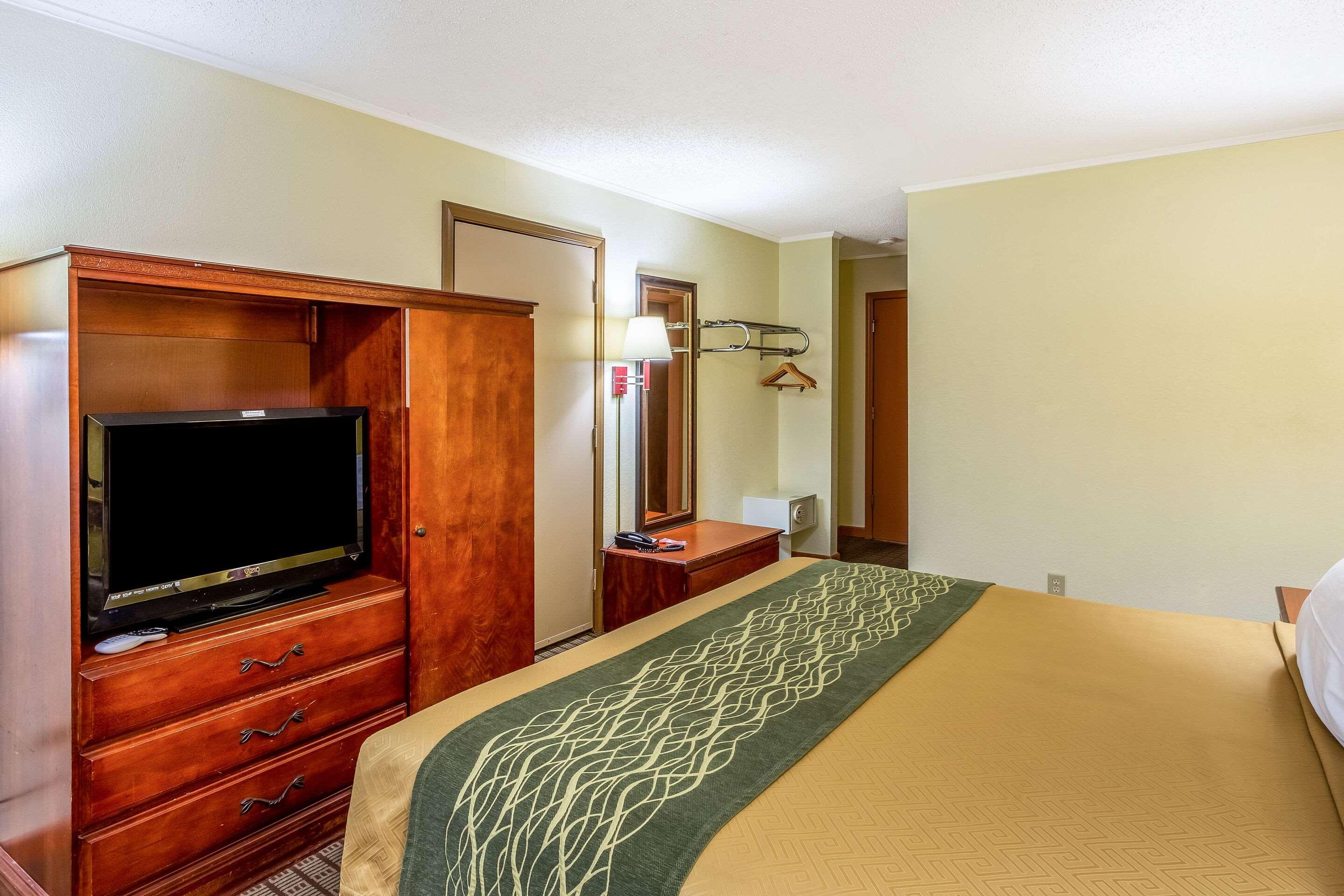 Econo Lodge Morgantown Εξωτερικό φωτογραφία